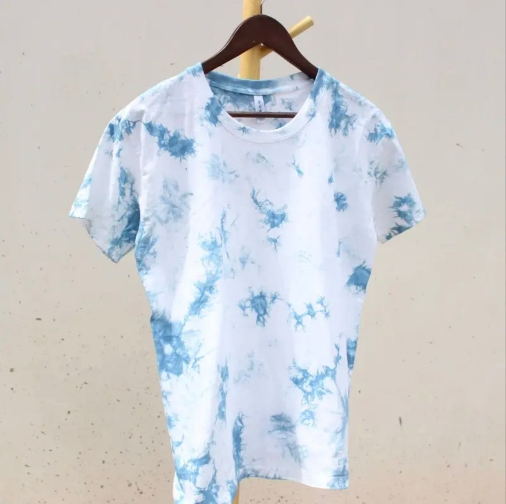 Natural Plant Indigo Hand Shibori Tie Dye Crew Neck T-Shirt, Unisex Breathable Cotton Casual Short Sleeve Top with Multiple Blue Dye Patterns for Summer Daily & Travel