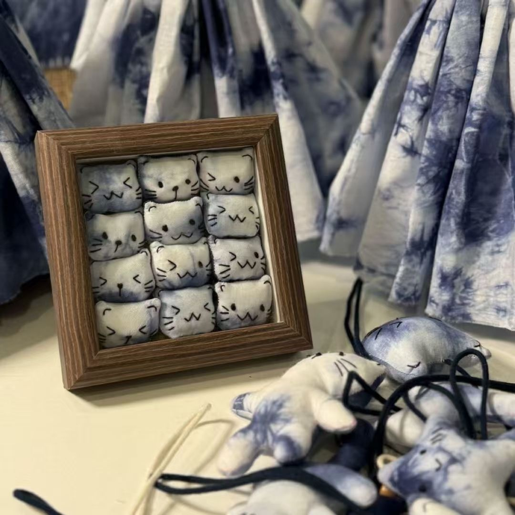 Natural Indigo Shibori Hand Tie Dye 3D Plush Kitten Framed Wall Art, Cute Cat Soft Sculpture Decor Frame for Bedroom, Cafe & Handmade Gift