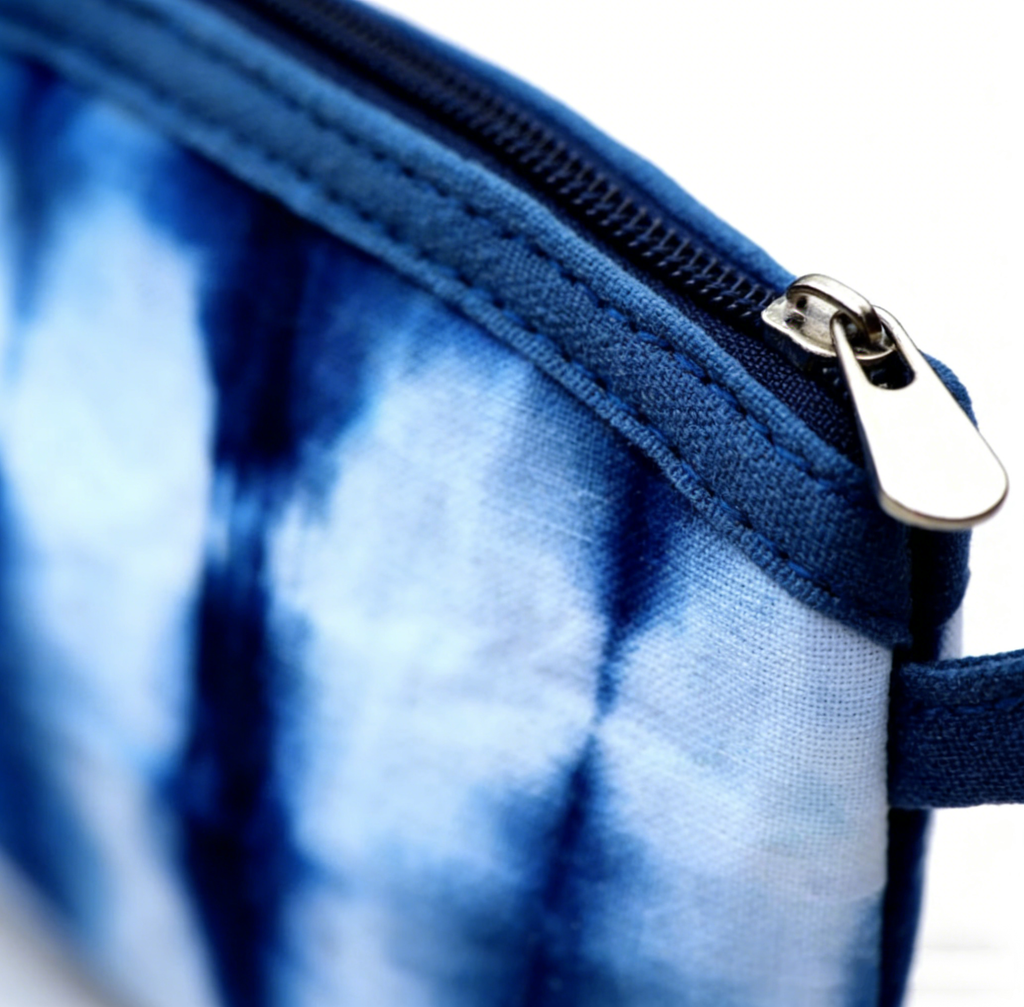 Indigo Shibori Coin Purse — Hand-Dyed Zipper Wallet | Card & Coin Pouch
