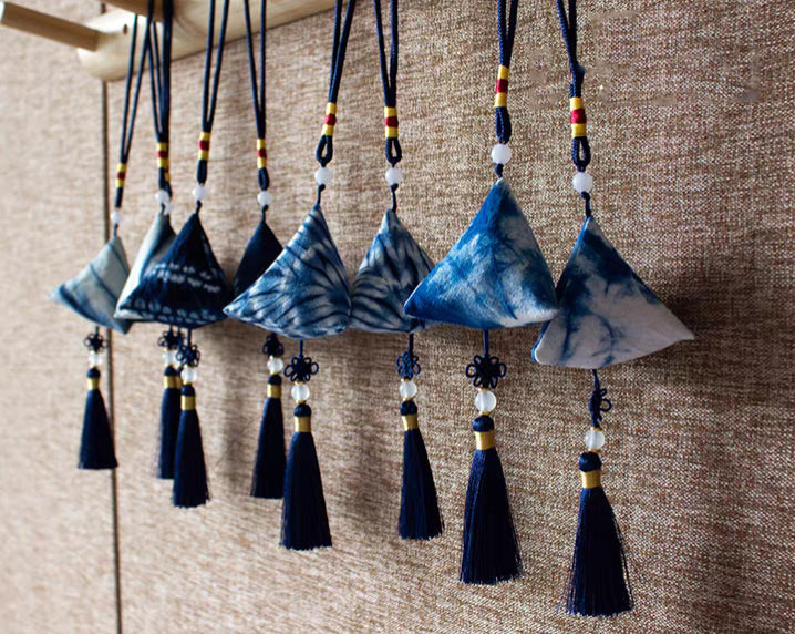 Indigo-Dyed Zongzi Charm – Handmade Shibori Tassel Bag & Car Ornament