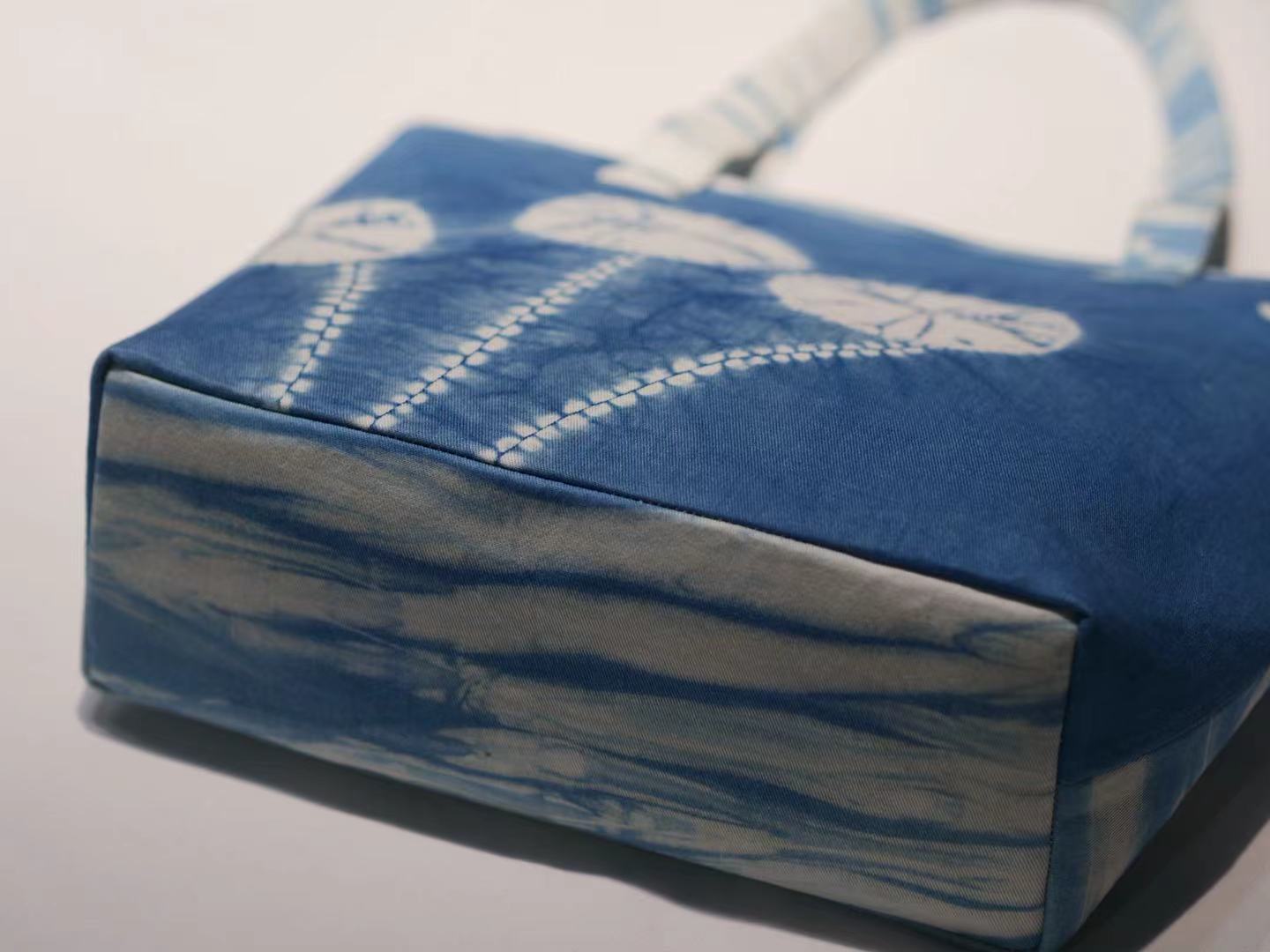 Handcrafted Botanical Indigo-Dyed 100% Cotton Commuter Tote Bag with Large Capacity