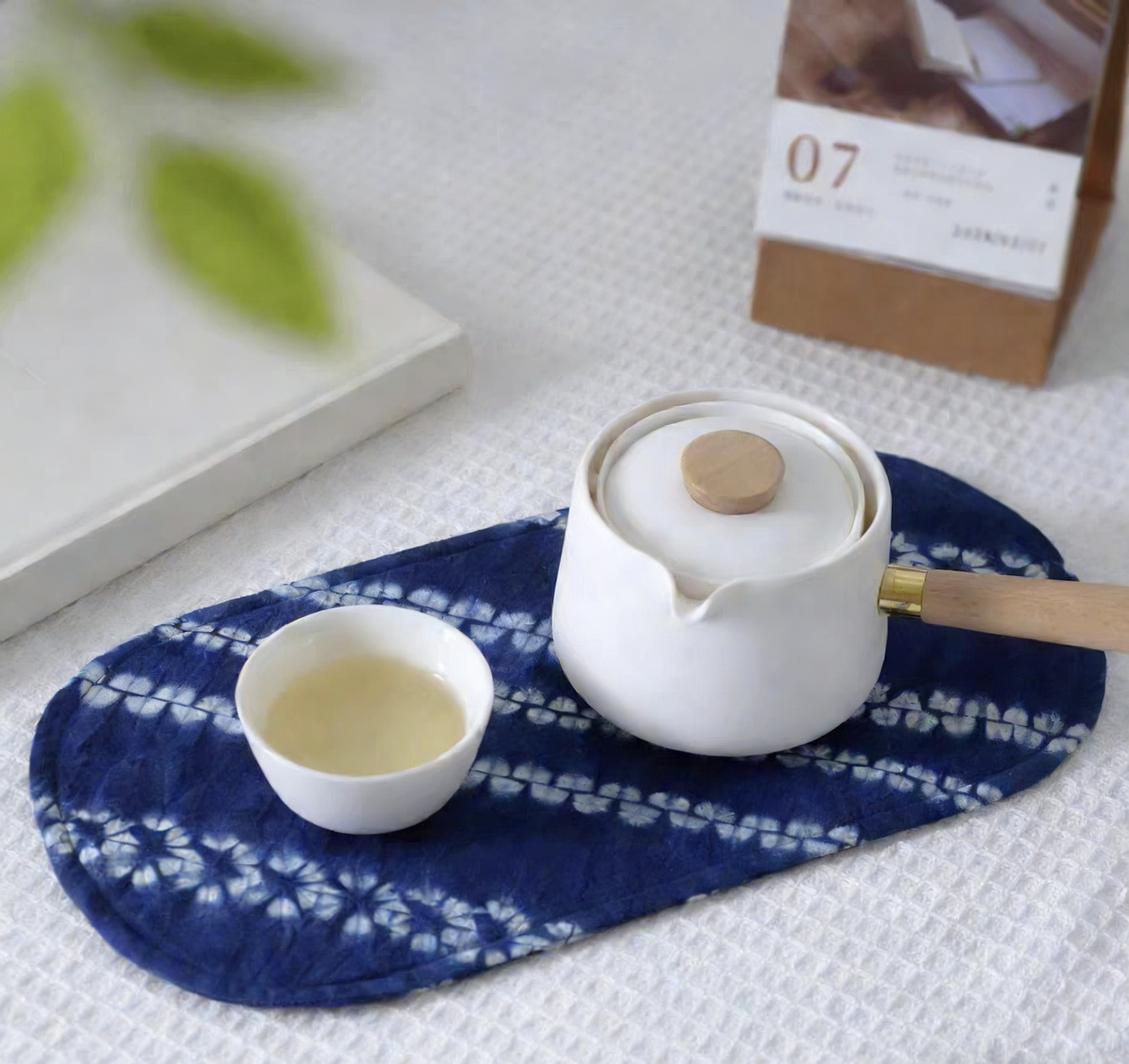 Handmade Indigo Tie-Dye Coasters, Oval Table Mats for Drinks, Unique Blue & White Pattern