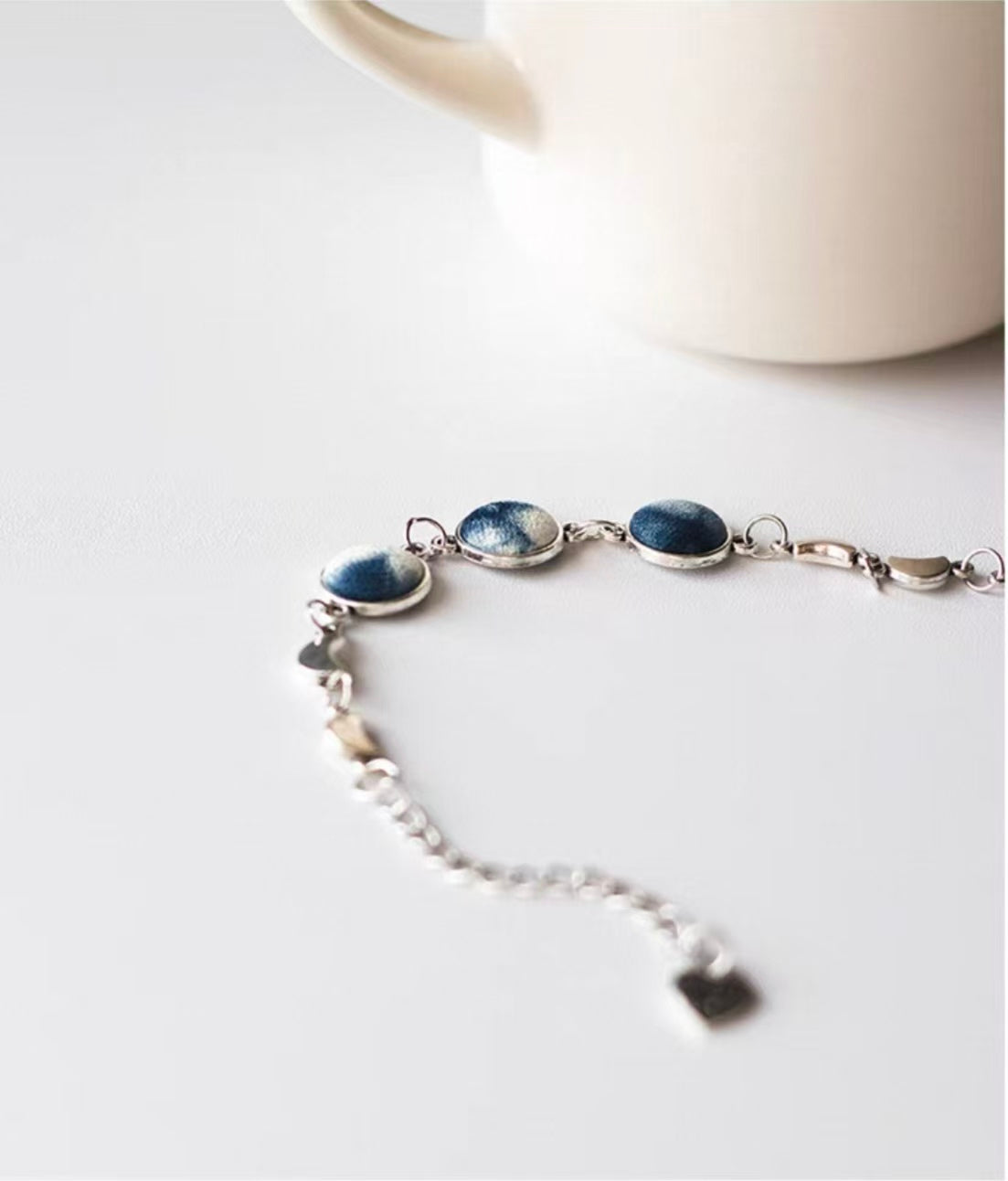 Tie-Dye Bracelet丨Star and Moon Vintage Bracelet Plant-Dyed Blue Jewelry Titanium Steel Minimalist, Fade-Resistant Commemorative Gift