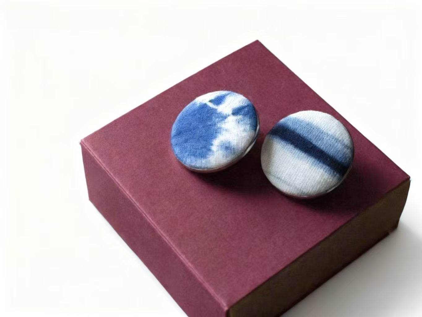 Tie-Dye Brooch Set of Three丨Handmade Tie-Dye Jewelry Stainless Steel Brooches Botanical Indigo Dye Commemorative Gift Set Packaging Decorations