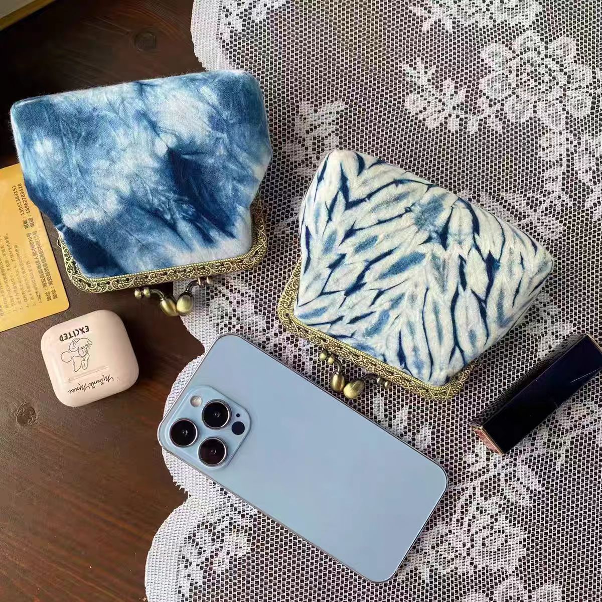 Hand-dyed coin purse Women's ethnic-style mini bag Card holder Fabric storage pouch Coin purse Traditional Chinese-style clutch