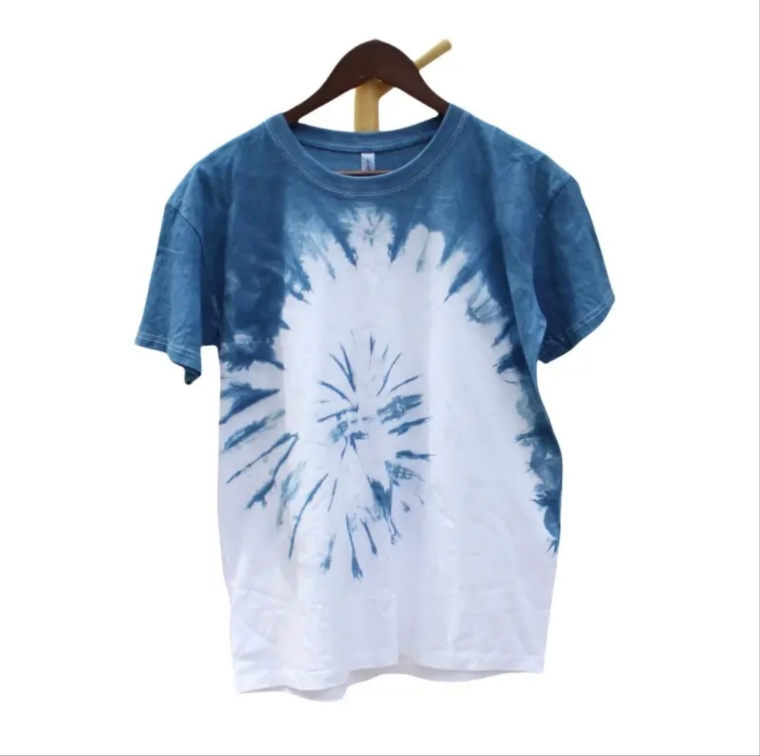 Natural Plant Indigo Hand Shibori Tie Dye Crew Neck T-Shirt, Unisex Breathable Cotton Casual Short Sleeve Top with Multiple Blue Dye Patterns for Summer Daily & Travel