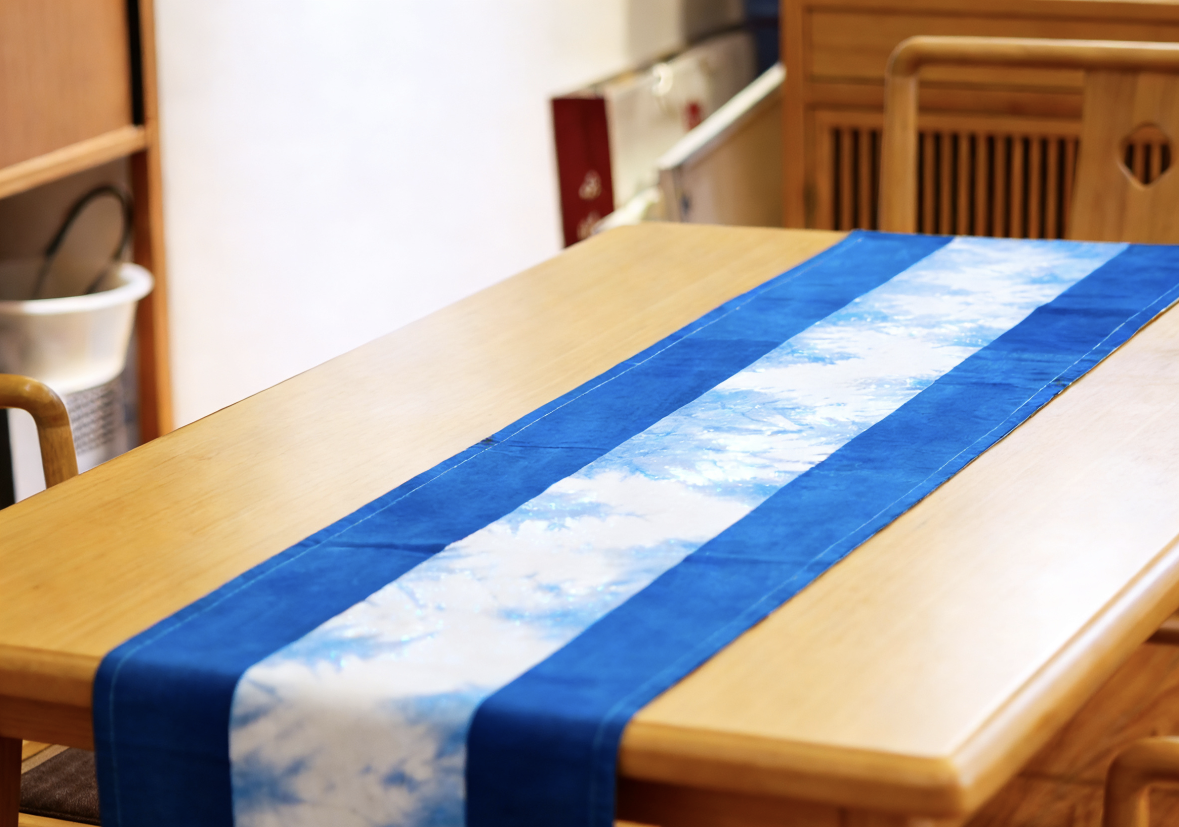 Handmade Indigo Tie-Dye Table Runner,Modern Table Scarf with Tassels, Unique Blue & White Pattern for Dining Table